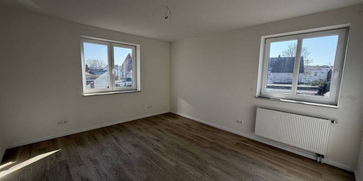 Etagenwohnung Uetersen - 3 Zimmer, 97 m&sup2;, 1.200&euro; | Angebot:25995752