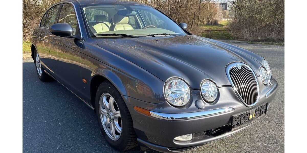 Jaguar S-Type 44.182 km 13.800 &euro; Braak 22145