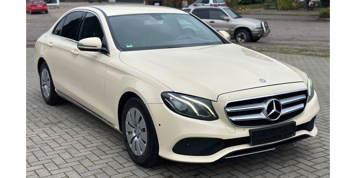 Mercedes-Benz E 200 560.000 km 7.700 &euro; Stapelfeld bei Hamburg 22145