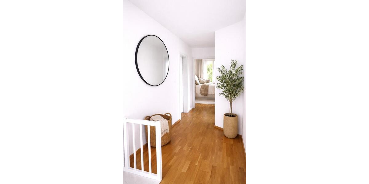 Reihenhaus Schenefeld - 4 Zimmer, 135 m&sup2;, 2.700&euro; | Angebot:25991904