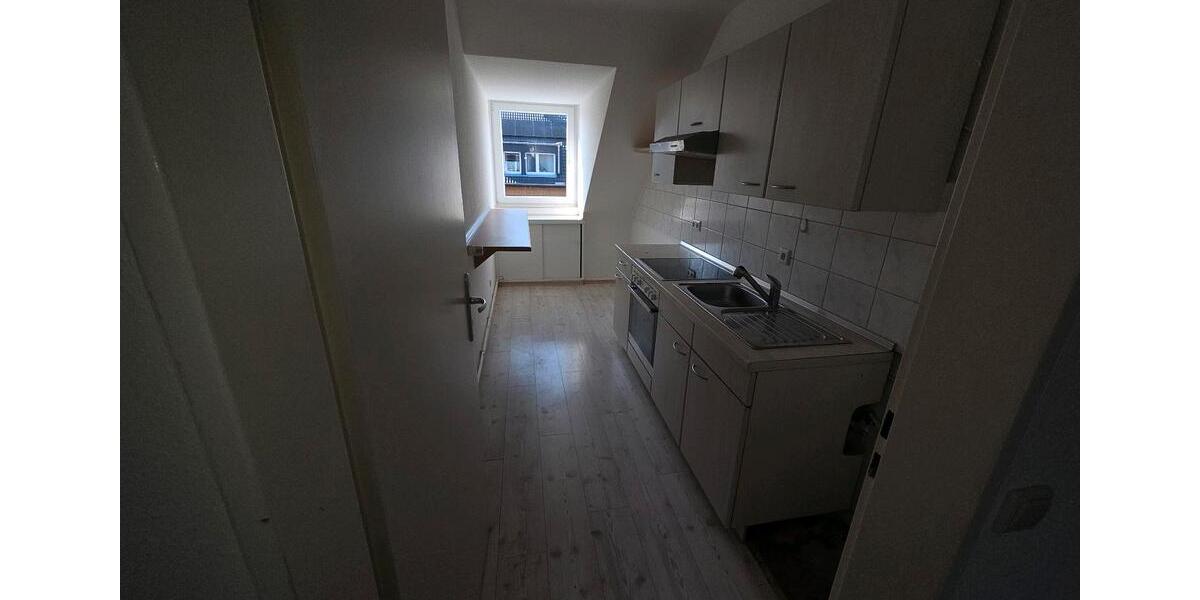 Dachgeschoßwohnung Uetersen - 3 Zimmer, 63 m&sup2;, 890&euro; | Angebot:25922610