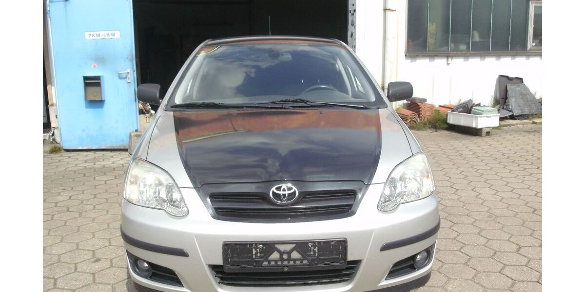 Toyota Corolla 81.000 km 3.900 &euro; Hamburg 22143