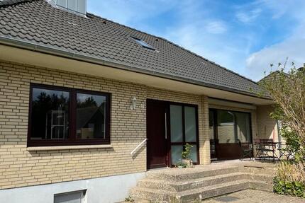 Haus Siek - 5 Zimmer, 125 m&sup2;, 1.800&euro; | Angebot:27636026