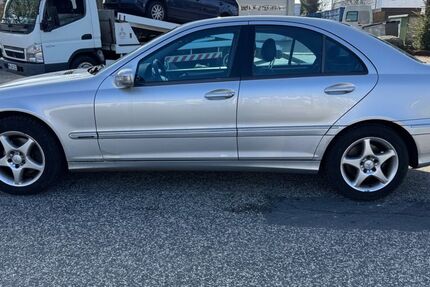 Mercedes-Benz C 240 217.310 km 1.999 &euro; Barsbüttel 22885