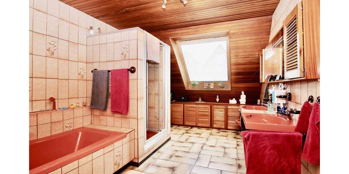 Mehrfamilienhaus, Wohnhaus Norderstedt Garstedt - 7 Zimmer, 210 m&sup2;, 820.000&euro; | Angebot:25673000