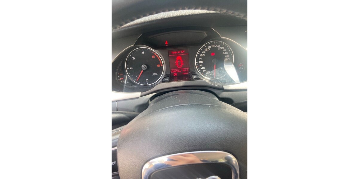 Audi A4 326.433 km 5.500 &euro; Hamburg 20038