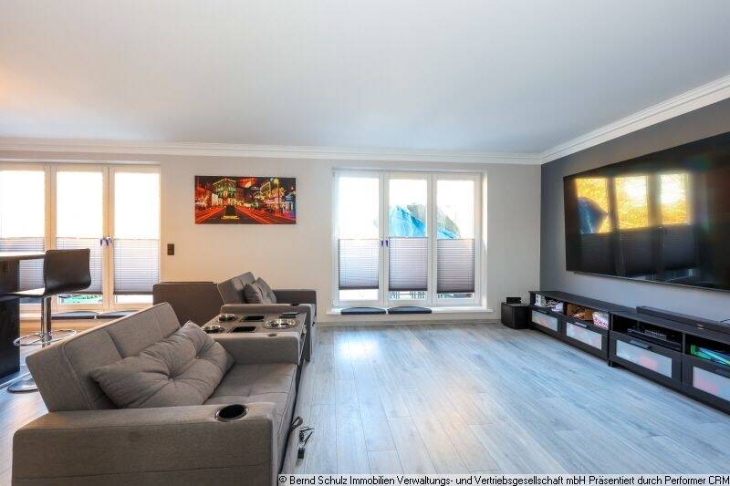 Etagenwohnung Hamburg Schnelsen - 3 Zimmer, 118 m&sup2;, 1.700&euro; | Angebot:25706065