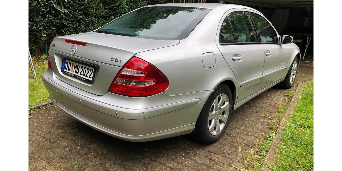 Mercedes-Benz E200 220.000 km 4.500 &euro; Hamburg 20038