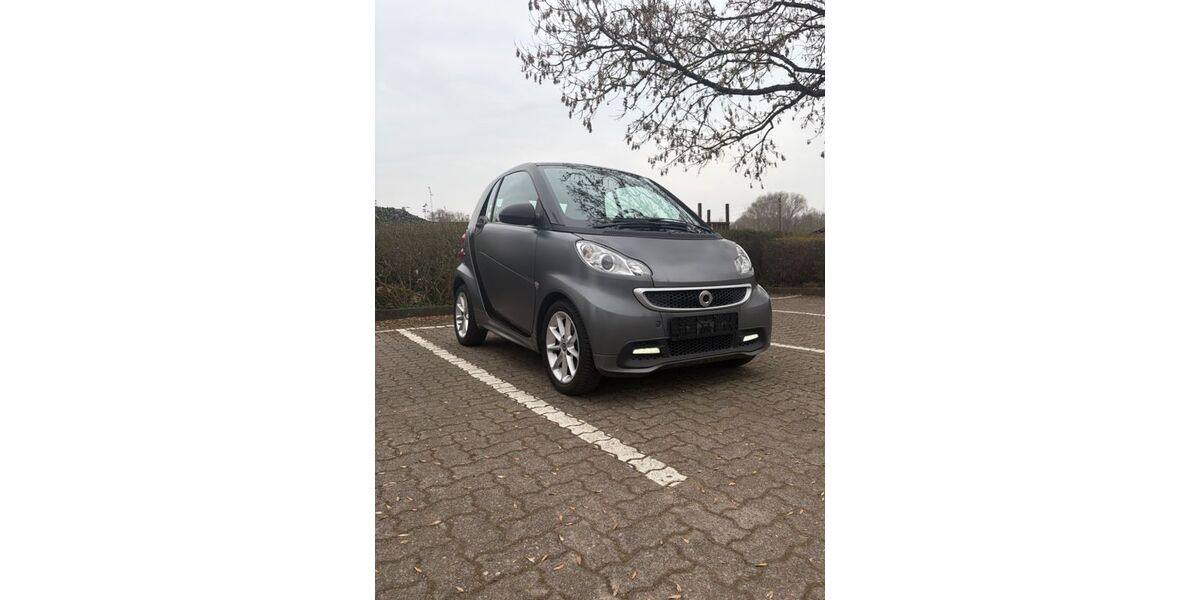 Smart ForTwo 99.780 km 5.300 &euro; Hamburg 22177