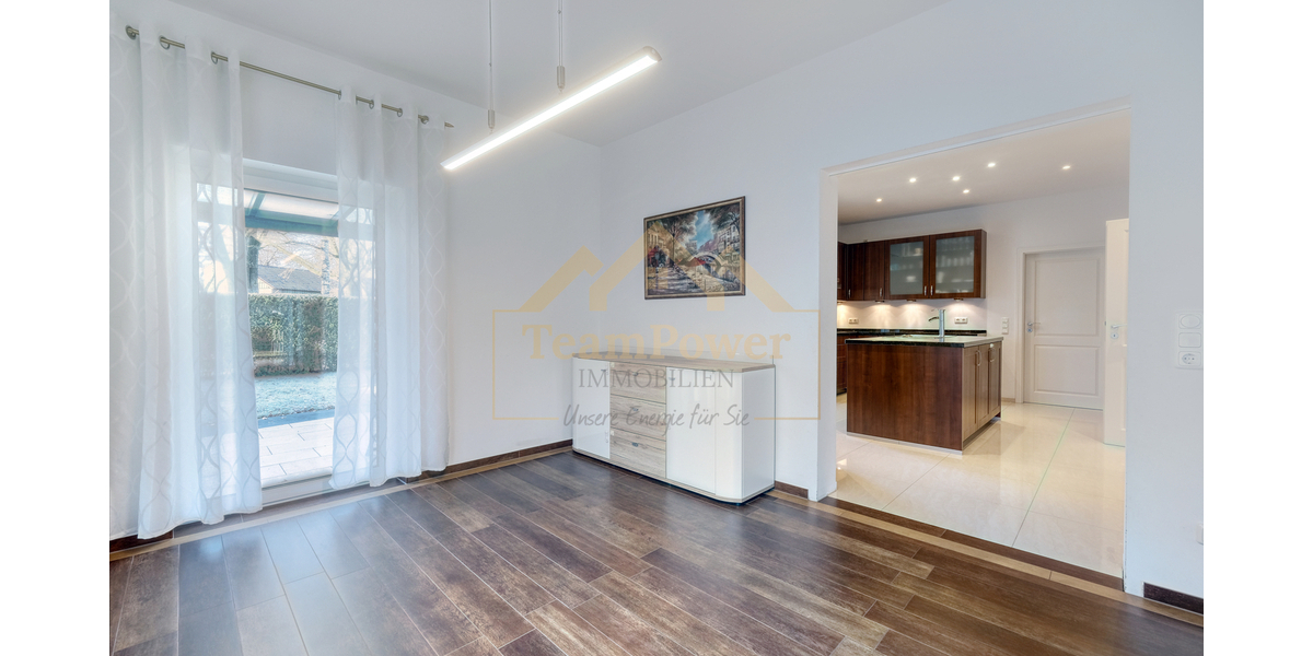 Exklusive Familienresidenz in TOP Lage - Modern, energieeffizient & großzügig Inkl. Sauna und Pool ! - Einfamilienhaus Henstedt-Ulzburg Ulzburg | Angebot:25365899