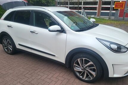 Kia Niro 191.000 km 9.500 &euro; Trittau 22946
