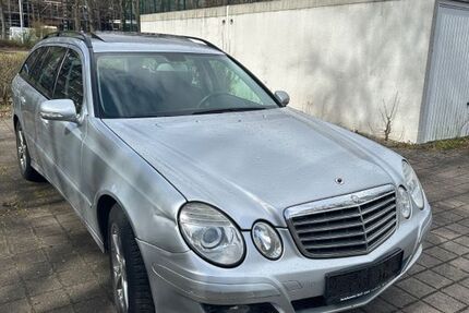 Mercedes-Benz E 200 204.000 km 3.950 &euro; Hamburg 22309