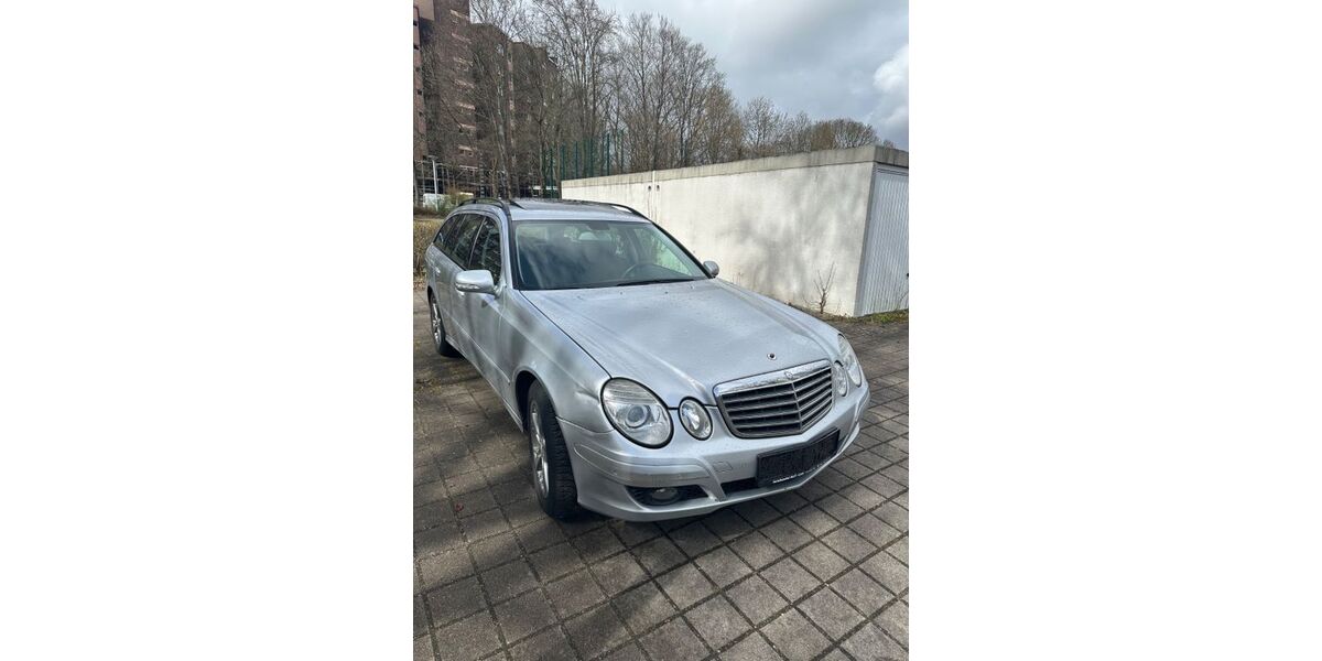Mercedes-Benz E 200 204.000 km 3.950 &euro; Hamburg 22309