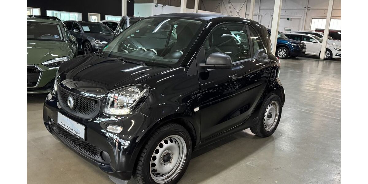 Smart ForTwo 64.179 km 8.499 &euro; Hamburg 20537