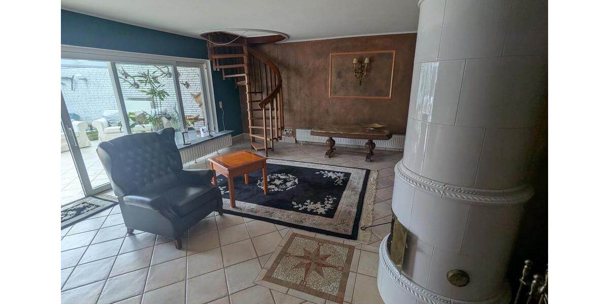 Einfamilienhaus Steinburg - 9 Zimmer, 264 m&sup2;, 650.000&euro; | Angebot:26826348