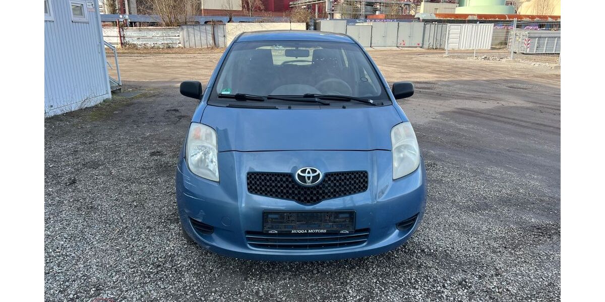 Toyota Yaris 269.830 km 1.990 &euro; Hamburg 22113