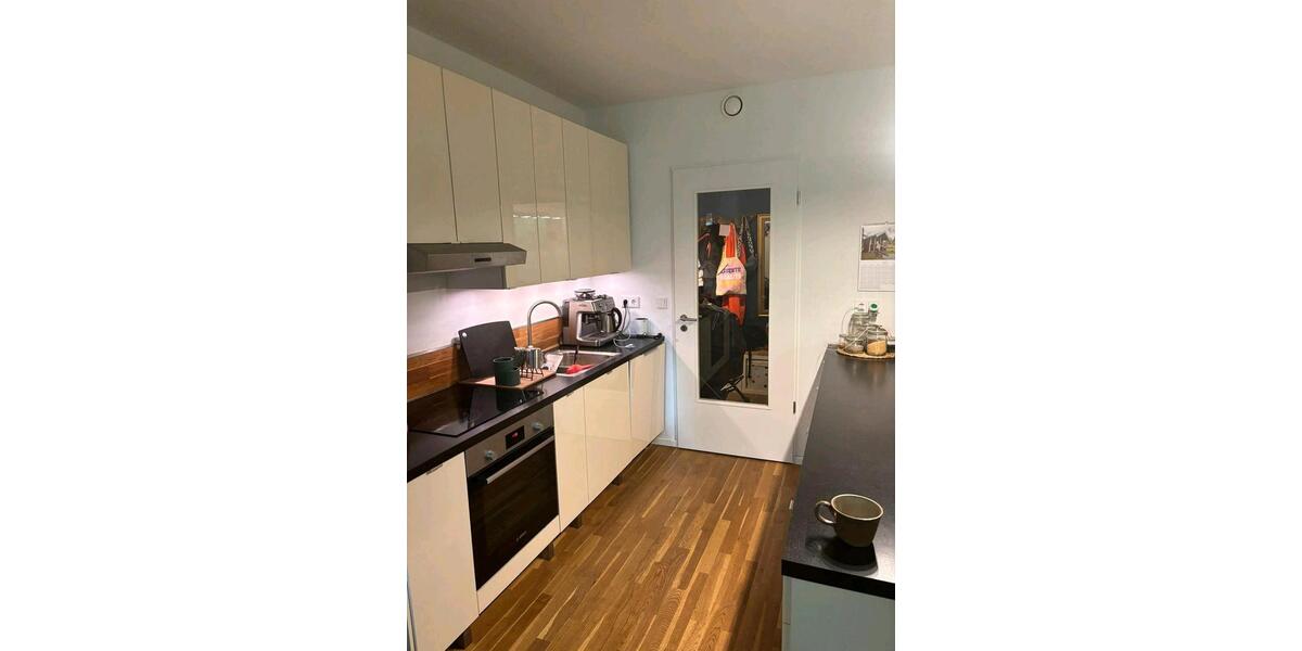 Etagenwohnung Hamburg Altona-Nord - 3 Zimmer, 80 m&sup2;, 1.600&euro; | Angebot:25450677