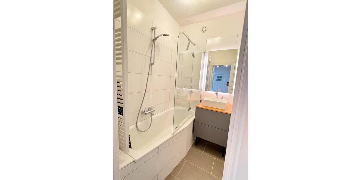 Etagenwohnung Hamburg Winterhude - 3 Zimmer, 70 m&sup2;, 2.050&euro; | Angebot:25854305