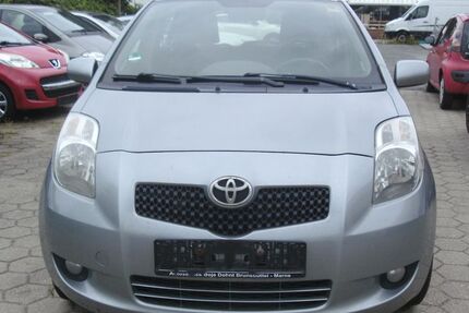 Toyota Yaris 112.000 km 2.800 &euro; Hamburg 22143