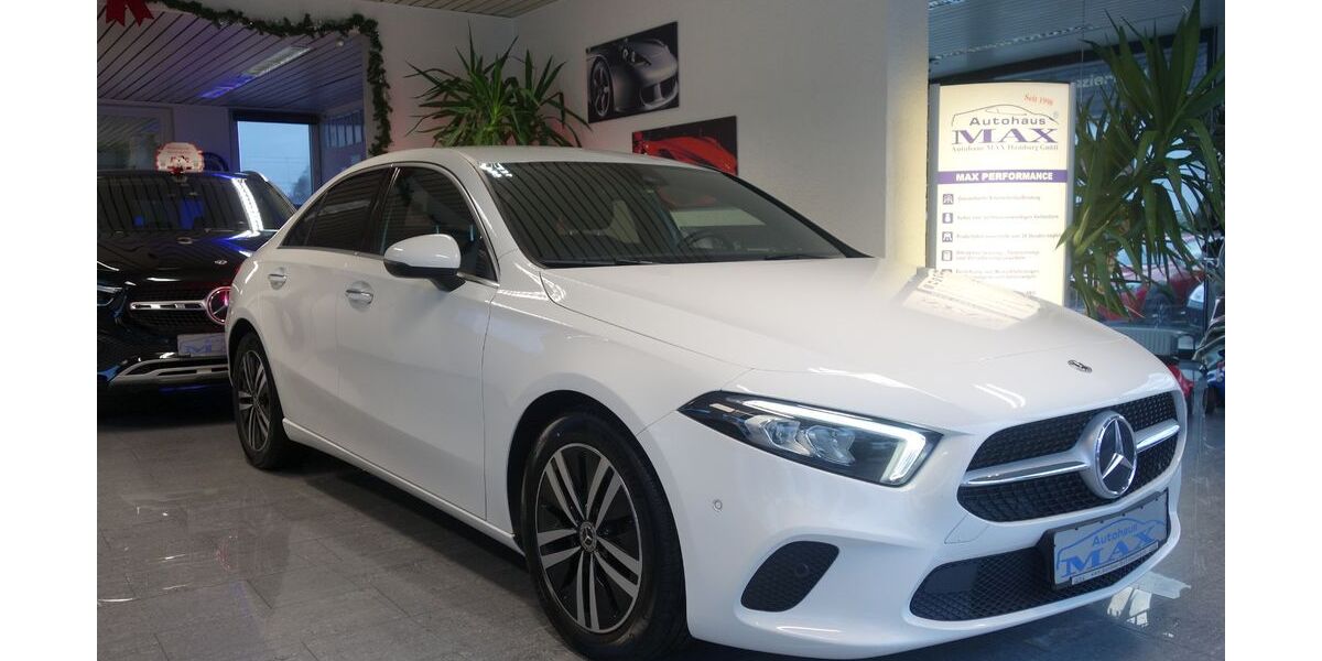 Mercedes-Benz A 180 140.000 km 18.999 &euro; Hamburg 22143