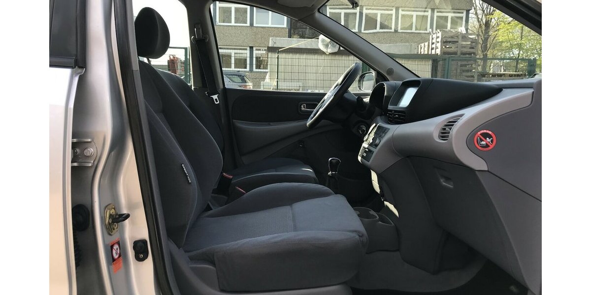 Nissan Almera Tino Luxury für kleines Geld 189.500 km 1.499 &euro; Hamburg 22339