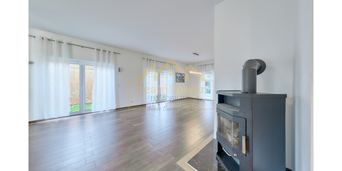 Exklusive Familienresidenz in TOP Lage - Modern, energieeffizient & großzügig Inkl. Sauna und Pool ! - Einfamilienhaus Henstedt-Ulzburg Ulzburg | Angebot:25365899