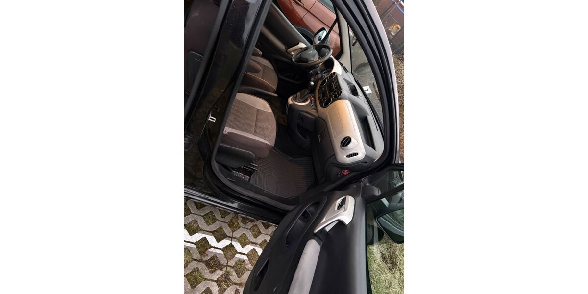 Peugeot Partner Tepee 181.000 km 5.500 &euro; Hamburg 21129