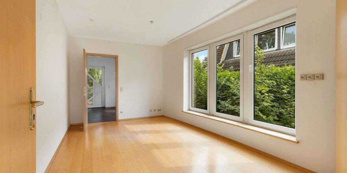 Mehrfamilienhaus, Wohnhaus Hamburg Rahlstedt - 6 Zimmer, 262 m&sup2;, 1.150.000&euro; | Angebot:25776072