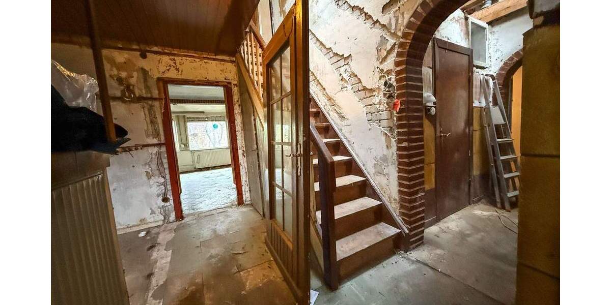 Doppelhaushälfte Hamburg Langenhorn - 3 Zimmer, 127 m&sup2;, 125.000&euro; | Angebot:25679203