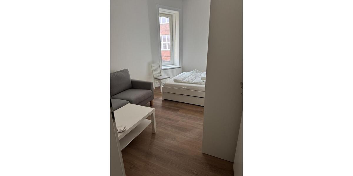 Etagenwohnung Hamburg Altstadt - 3 Zimmer, 90 m&sup2;, 750&euro; | Angebot:24982847