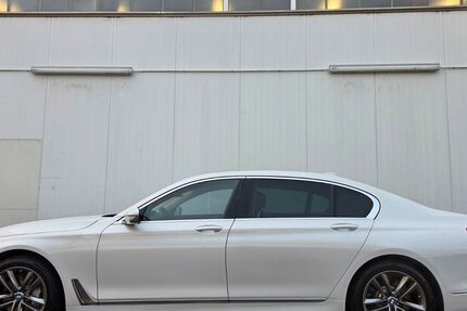 BMW 750 36.400 km 34.900 &euro; Hamburg 22419