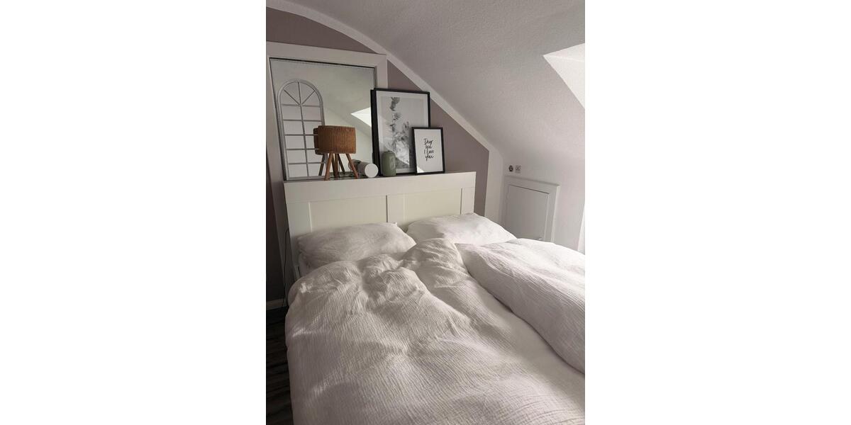 Dachgeschoßwohnung Pinneberg - 3 Zimmer, 63 m&sup2;, 750&euro; | Angebot:25963515