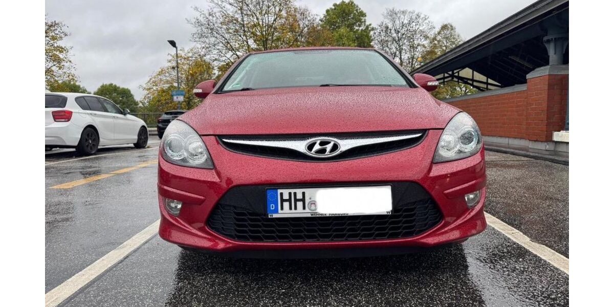 Hyundai i30 61.300 km 5.500 &euro; Hamburg 22111