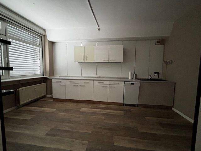 Gewerbeobjekt Ahrensburg - 8 Zimmer, 293 m&sup2;, 3.100&euro; | Angebot:25895547