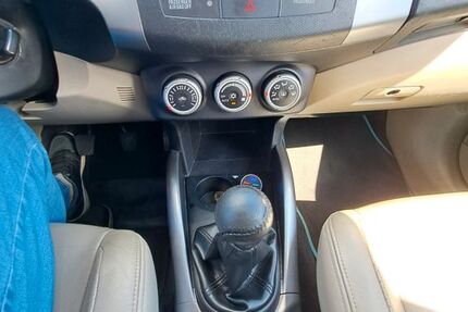 Mitsubishi Outlander 240.000 km 5.500 &euro; Elmshorn 25335