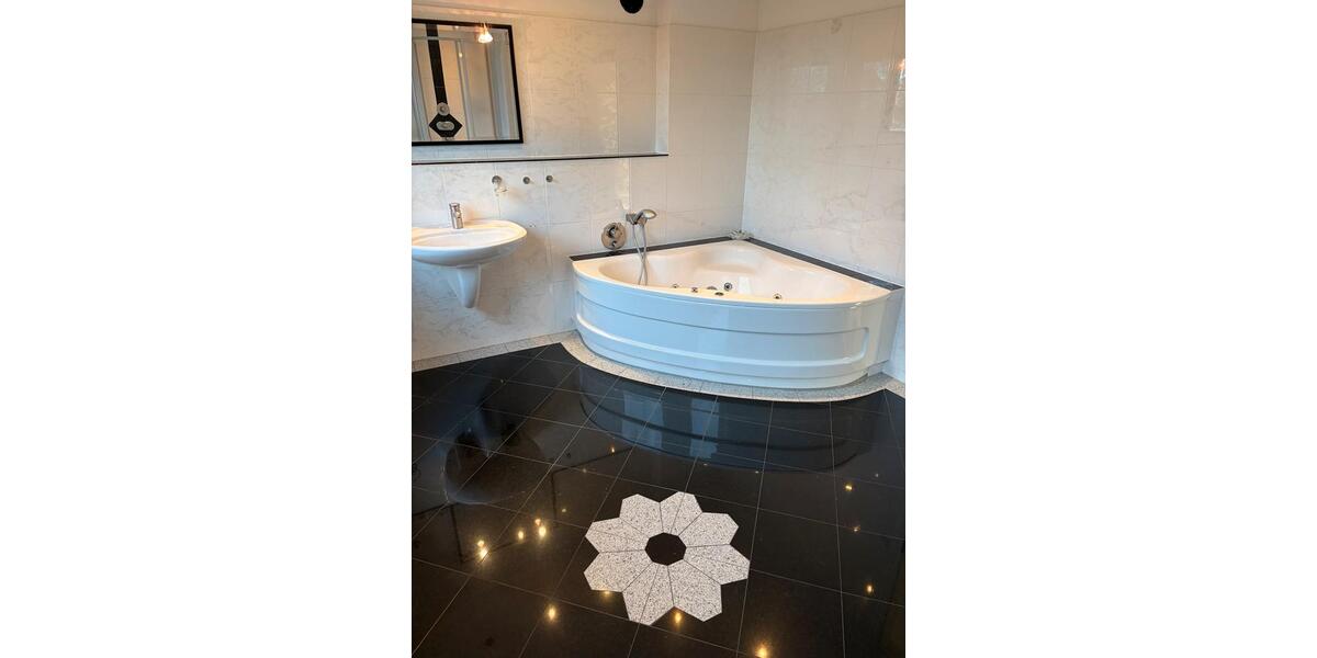 Etagenwohnung Klein Nordende - 3 Zimmer, 105 m&sup2;, 1.190&euro; | Angebot:25341018