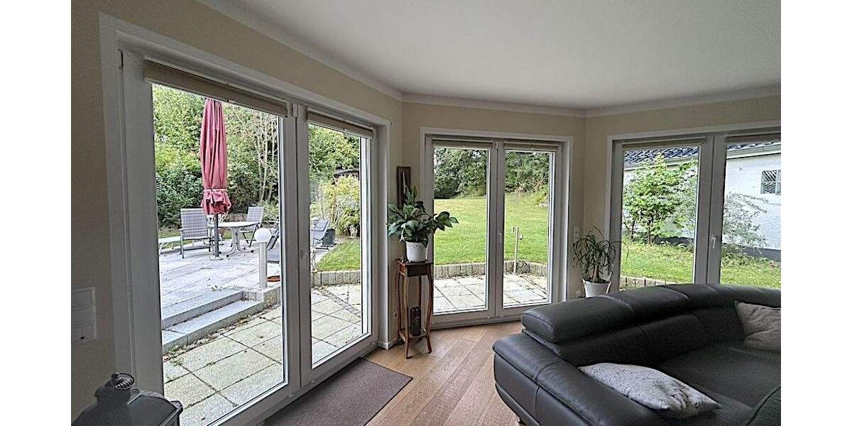 Einfamilienhaus Horst (Holstein) - 7 Zimmer, 216 m&sup2;, 670.000&euro; | Angebot:25726891