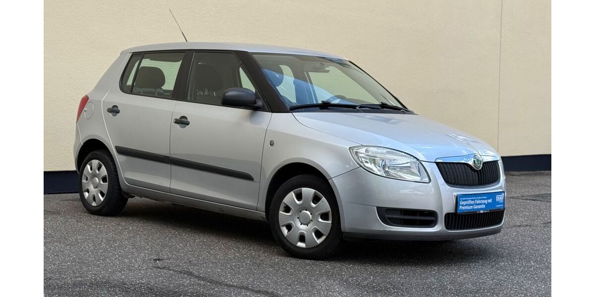 Skoda Fabia 102.692 km 4.690 &euro; Hamburg 20537
