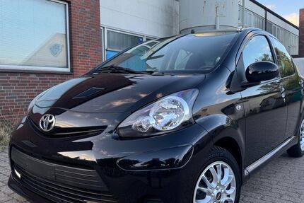 Toyota Aygo (X) 11.951 km 6.800 &euro; Pinneberg 25421