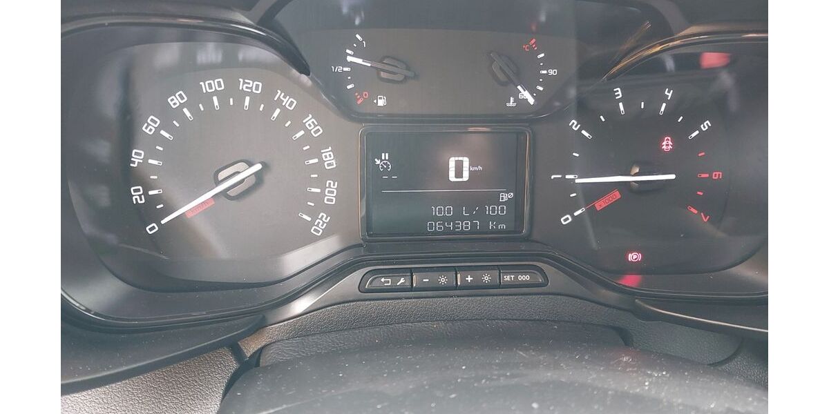 Toyota Proace City 65.000 km 12.000 &euro; Hamburg 22523