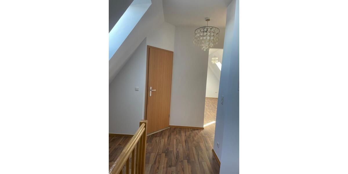 Dachgeschoßwohnung Oststeinbek - 2.5 Zimmer, 69 m&sup2;, 850&euro; | Angebot:25394072