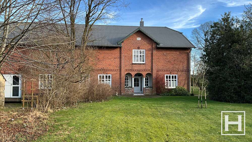 Einfamilienhaus Lentföhrden - 9 Zimmer, 254 m&sup2;, 749.000&euro; | Angebot:25874793