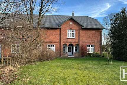 Haus Lentföhrden - 9 Zimmer, 254 m&sup2;, 749.000&euro; | Angebot:25874793