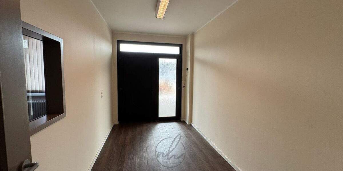 Gewerbeobjekt Barsbüttel - 3 Zimmer, 130 m&sup2;, 1.250&euro; | Angebot:26028160