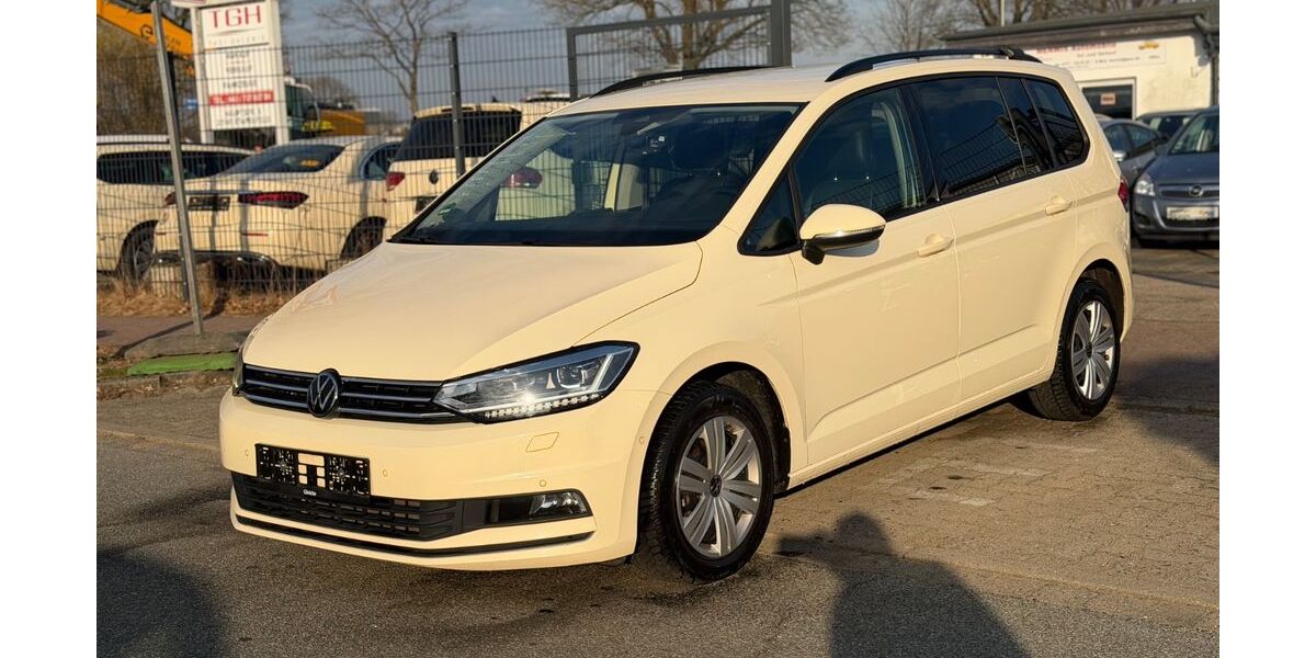 VW Touran 179.000 km 17.900 &euro; Stapelfeld bei Hamburg 22145