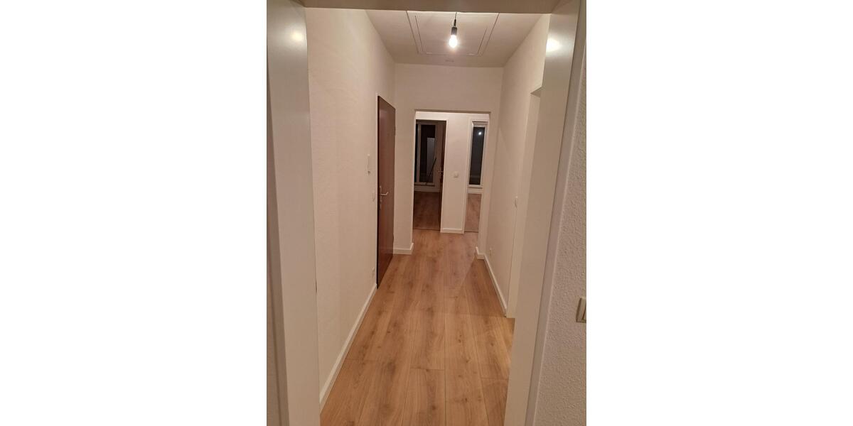 Dachgeschoßwohnung Stapelfeld - 3 Zimmer, 97 m&sup2;, 1.880&euro; | Angebot:25307683