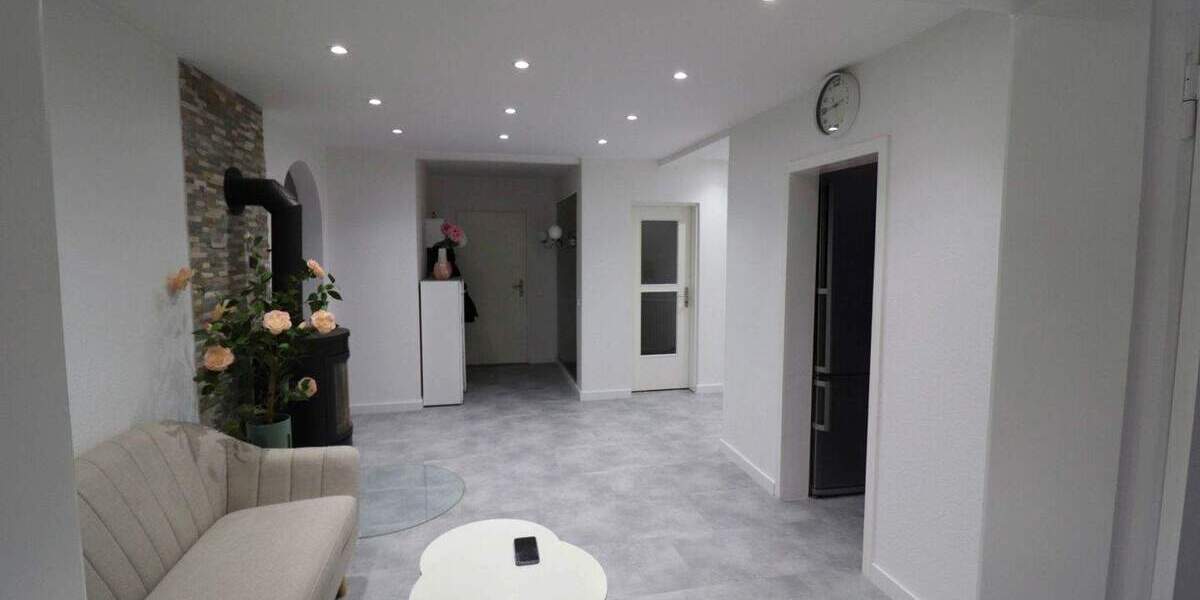 Einfamilienhaus Groß Niendorf - 7 Zimmer, 215 m&sup2;, 695.000&euro; | Angebot:25769322