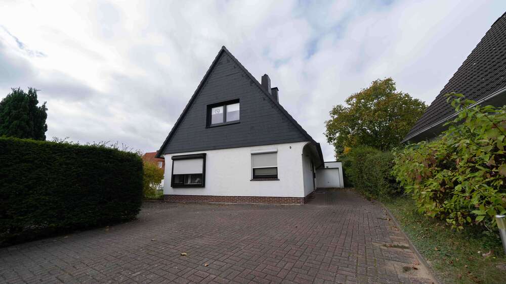 Einfamilienhaus Uetersen - 5 Zimmer, 150 m&sup2;, 349.000&euro; | Angebot:24851123
