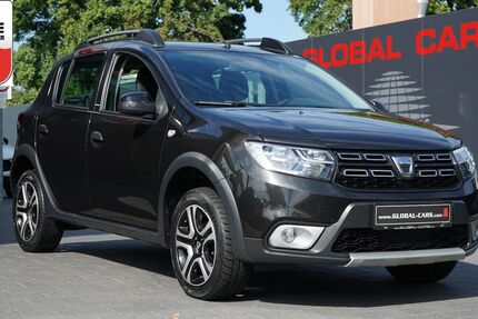 Dacia Sandero 89.978 km 10.885 &euro; Hamburg 22453
