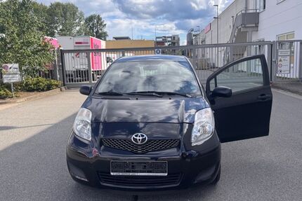 Toyota Yaris 195.000 km 2.350 &euro; Hamburg 22115